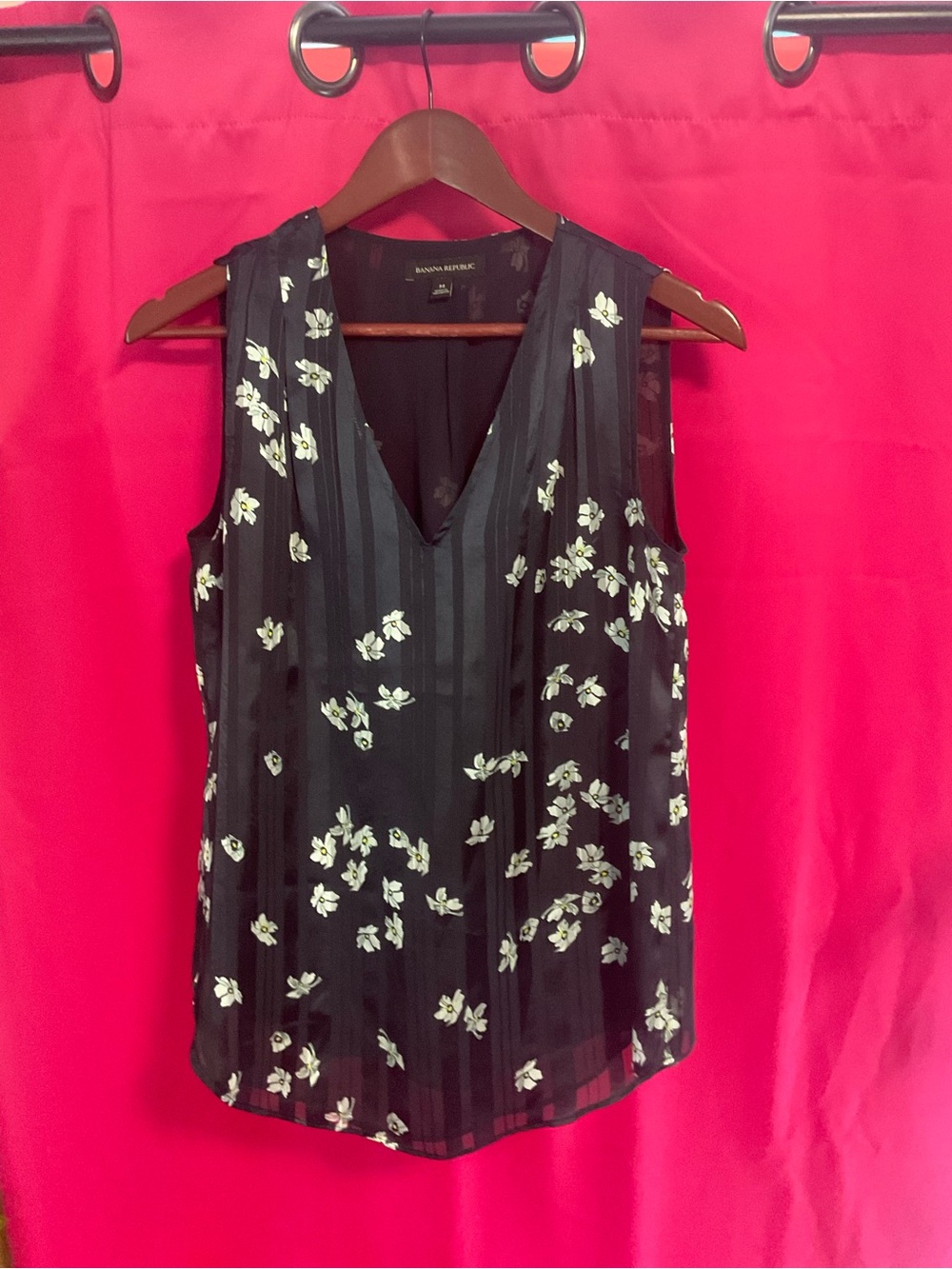 Banana Republic Navy Blue Floral V-Neck Camisole